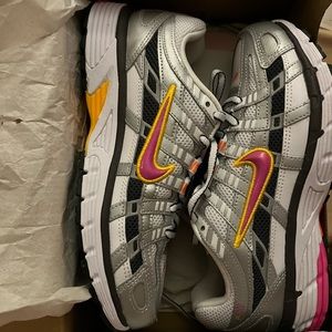 nike p-6000 in laser fuchsia